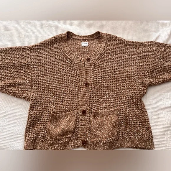 Esby Ashley Cardigan - Picture 3 of 12